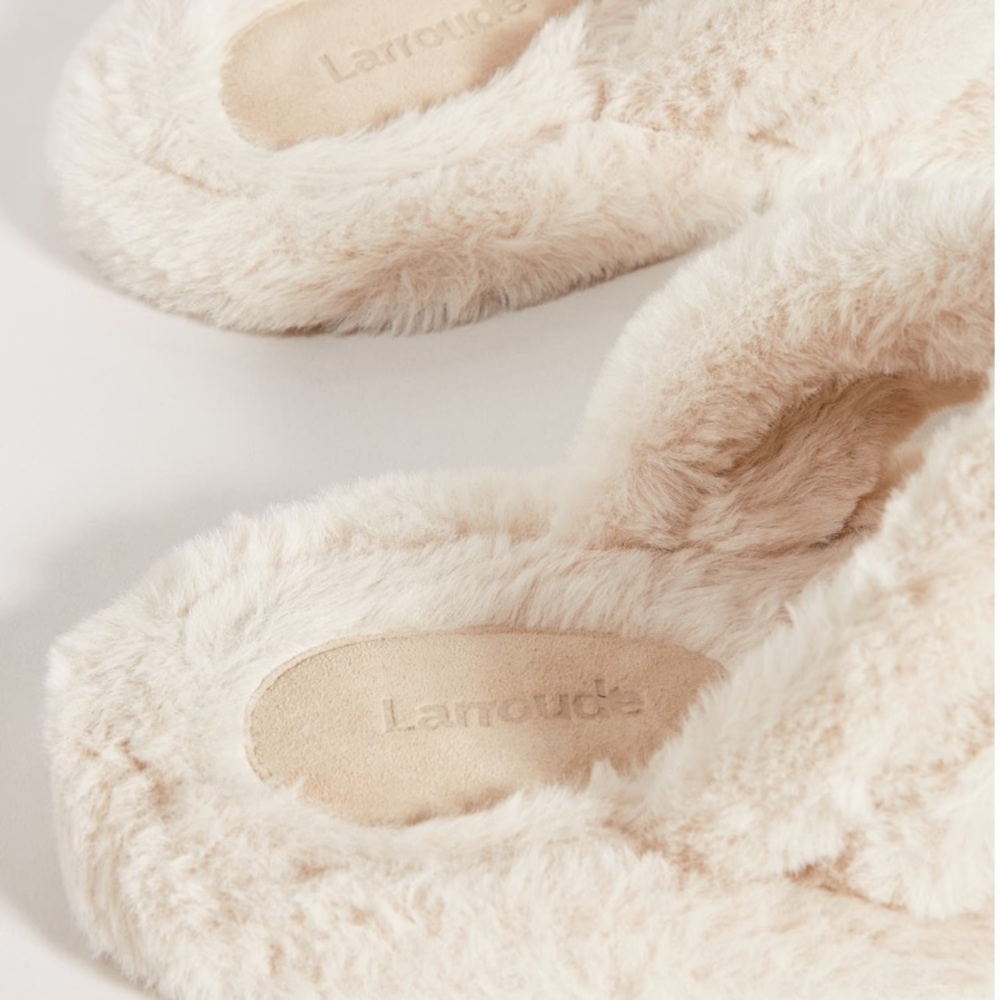 Larroude - chic slipper - Picture 3 of 8